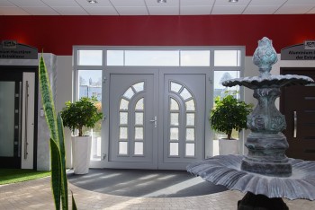 Ausstellung - Haustür